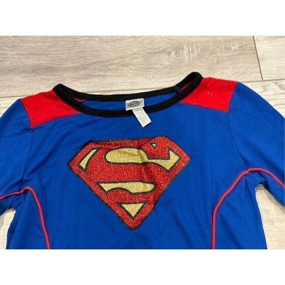 DC marvel, superhero, girls superman shirt, Halloween costume size M/L - Picture 3 of 10